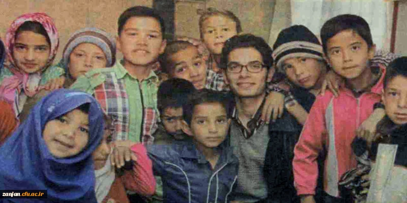 روزنامه ایران گزارش داد:

نو معلم ورودی 1391 دانشگاه فرهنگیان با صفحه اینستاگرامش  سفیر کمک به دانش آموزان محروم ایرانی شد 2