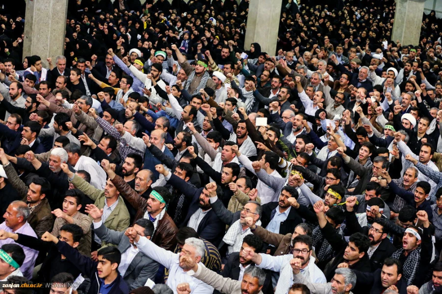 مراسم بزرگداشت 13 آبان روز دانش آموز به همرا قرعه کشی دیدار رهبری