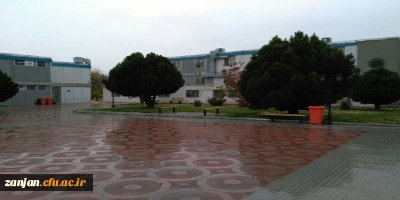 در پردیس الزهرا(س) می بینیم:

پاییز هزار رنگ