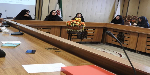 با دعوت واحد آموزش پردیس الزهرا (س) برگزار گردید : 2