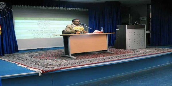 به همت بسیج دانشجویی پردیس الزهرا(س) برگزار گردید :

برگزاری سخنرانی با عنوان نیمه دیگر من  2