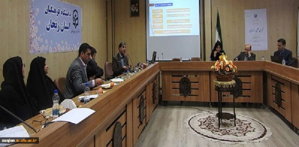 کرسی علمی - ترویجی با حضور دکتر علیرضا صادقی(استادیار دانشگاه علامه طباطبایی(ره) تهران) در دانشگاه فرهنگیان استان زنجان برگزار شد.

به مناسبت روز پژوهش کرسی علمی - ترویجی با عنوان " فرهنگ آکادمیک و گذری بر دانشگاه ها و مدارس کانادا" برگزار گردید. 2