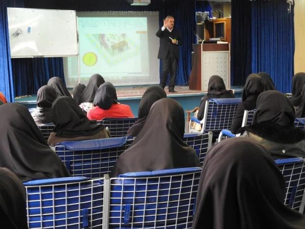 آموزش پردیس الزهرا (س) اعلام کرد: 2