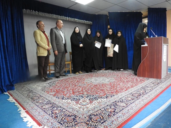 آموزش پردیس الزهرا (س) اعلام کرد: 2