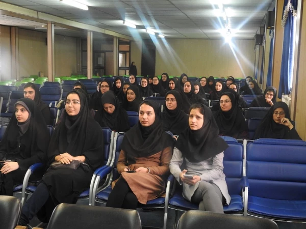 آموزش پردیس الزهرا (س) علام کرد: 2