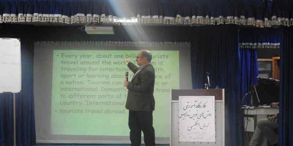 آموزش پردیس الزهرا (س) علام کرد:

کارگاه روش های نوین تدریس زبان انگلیسی در پردیس الزهرا برگزار شد 2