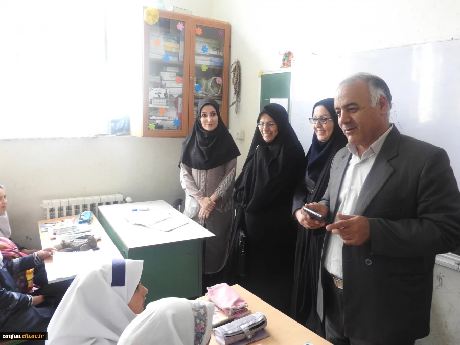 اداره آموزش مدیریت امور پردیس های استان زنجان اعلام نمود:
بازدید اعضای هیأت علمی دانشگاه فرهنگیــــــــــان استان زنجان از مدارس منطقه انگــــــــــــــــــوران
 4