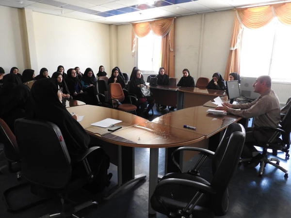 آموزش پردیس الزهرا (س) اعلام کرد: 2