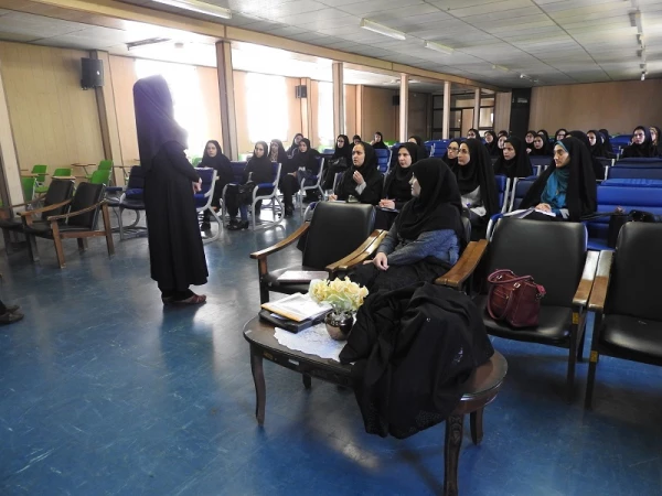 آموزش پردیس الزهرا (س) اعلام کرد: 2