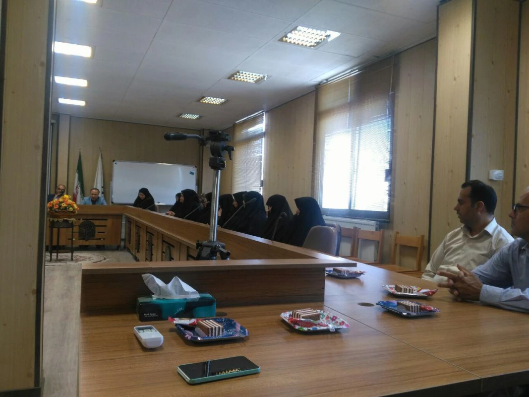 در  دانشگاه فرهنگیان استان زنجان برگزار شد:

اولین نشست صمیمی دکتر اجاقلو  مدیریت  دانشگاه فرهنگیان استان زنجان با اعضای غیر هیات علمی دانشگاه 2