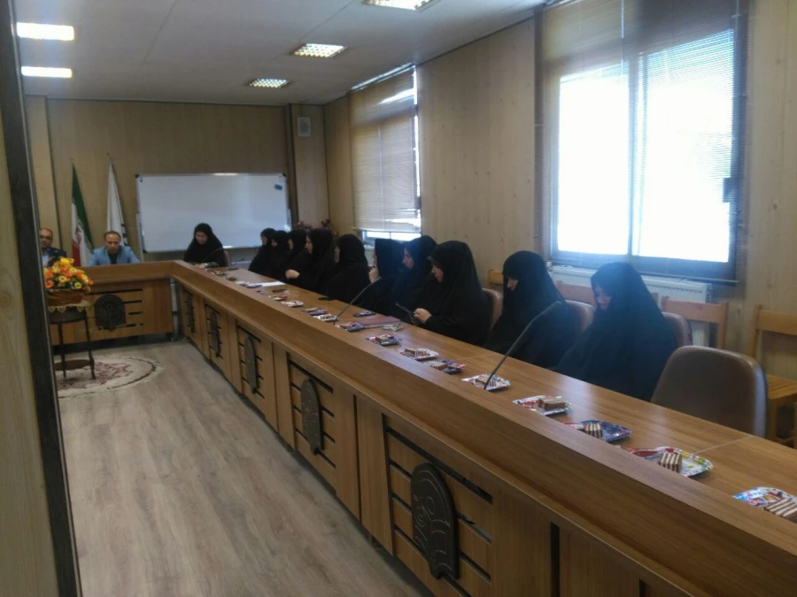 در  دانشگاه فرهنگیان استان زنجان برگزار شد:

اولین نشست صمیمی دکتر اجاقلو  مدیریت  دانشگاه فرهنگیان استان زنجان با اعضای غیر هیات علمی دانشگاه 6