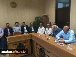 در  دانشگاه فرهنگیان استان زنجان برگزار شد:

اولین نشست صمیمی دکتر اجاقلو  مدیریت  دانشگاه فرهنگیان استان زنجان با اعضای غیر هیات علمی دانشگاه 8