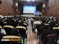 ستاندار زنجان در مراسم استقبال از دانشجویان ورودی سال تحصیلی جدید پردیس های زنجان:

چگونه زیستن در مدارس و دانشگاه ها آموزش داده شود 3