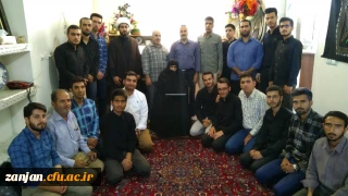 به مناسبت هفته گرامی داشت دفاع مقدس:
دیدار جمعی از دانشجویان پردیس شهید بهشتی زنجان با خانواده شهید نظری