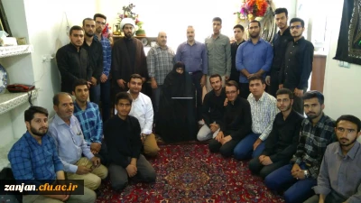 به مناسبت هفته گرامی داشت دفاع مقدس:
دیدار جمعی از دانشجویان پردیس شهید بهشتی زنجان با خانواده شهید نظری