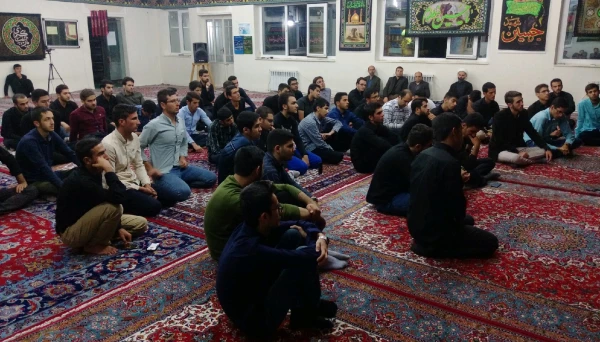 دانشجویان پردیس شهید بهشتی در برنامه های هفتگی هیأت رهروان ولایت به مناسبت محرم و صفر