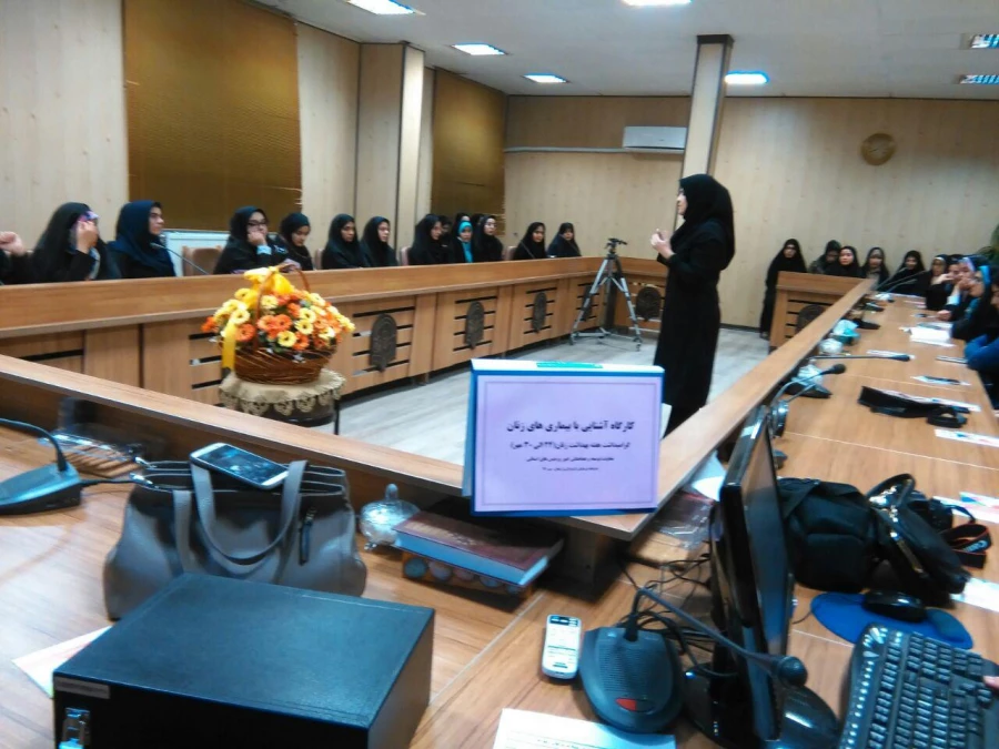 با همکاری دانشگاه فرهنگیان و موسسه مهرانه برگزار شد

 کارگاه آموزشی آشنایی با بیماری های زنان 4