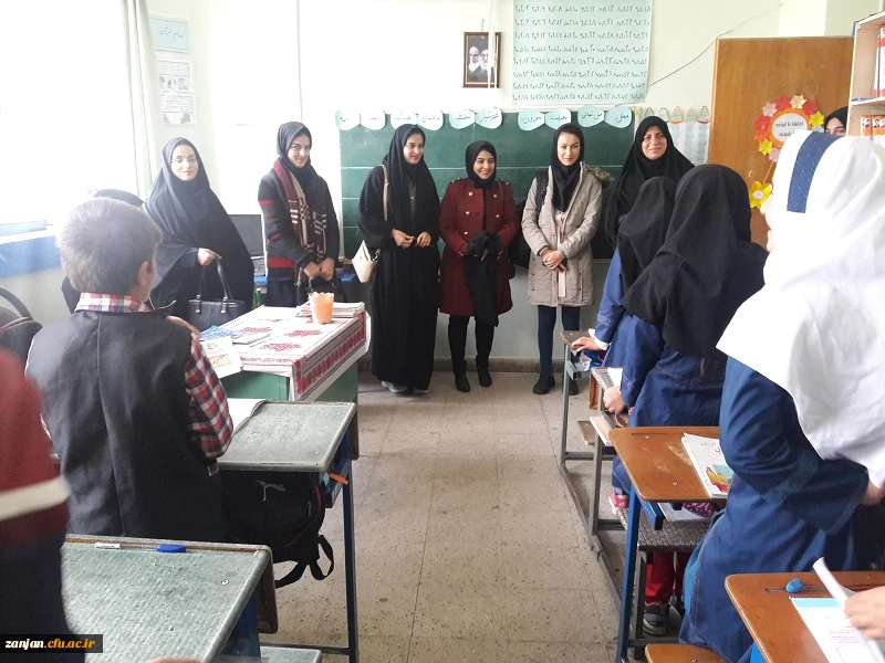 واحدآموزش پردیس الزهرا (س) اعلام کرد:
بازدید اعضاءهیات علمی به همراه دانشجویان ازمدارس روستایی استان 2