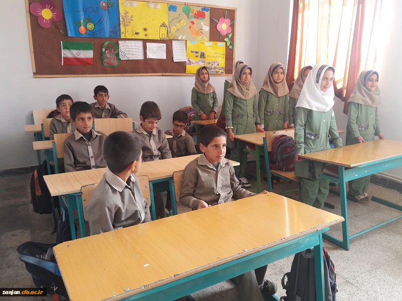 واحدآموزش پردیس الزهرا (س) اعلام کرد:
بازدید اعضاءهیات علمی به همراه دانشجویان ازمدارس روستایی استان 2