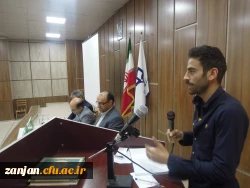 نشست صمیمی با دانشجویان