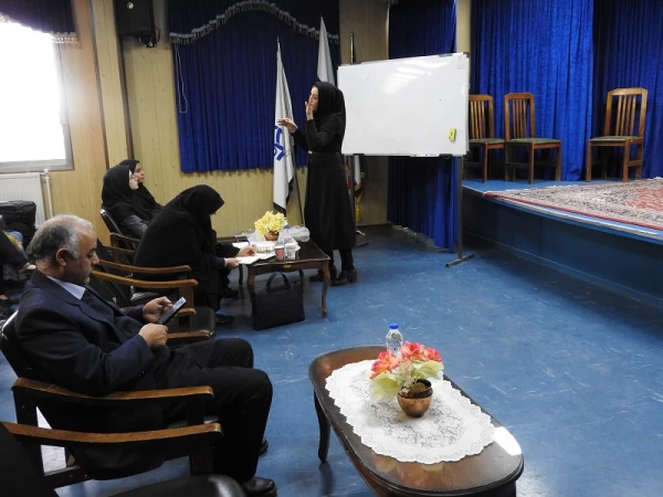 آموزش پردیس الزهرا (س) اعلام کرد:
برگزاری کارگاه آموزشی تدریس علوم در ابتدایی 2