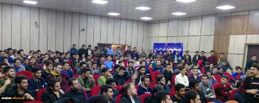 روابط عمومی پردیس شهید بهشتی اعلام کرد:

حضور پر شور و با نشاط دانشجویان پردیس شهید بهشتی زنجان در مراسم گرامیداشت روز دانشجو 2