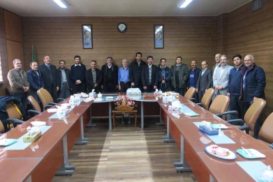 تقدیر از سی سال خدمت آقای محمد احمدی