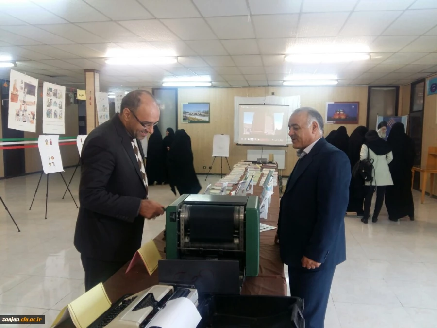 افتتاح نمایشگاه نکوداشت هفتاد و هفتمین سال تأسیس تربیت معلم در استان زنجان 3