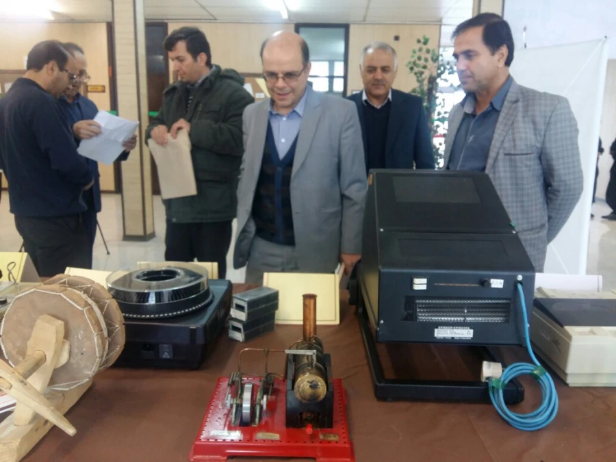 افتتاح نمایشگاه نکوداشت هفتاد و هفتمین سال تأسیس تربیت معلم در استان زنجان 4