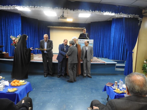 برگزاری نکوداشت یکصدمین سال تاسیس مراکز تربیت معلم در ایران و پنجاه و هفتمین سال تأسیس آن در استان  زنجان  با حضور پیشکسوتان عرصه تعلیم و تربیت  2