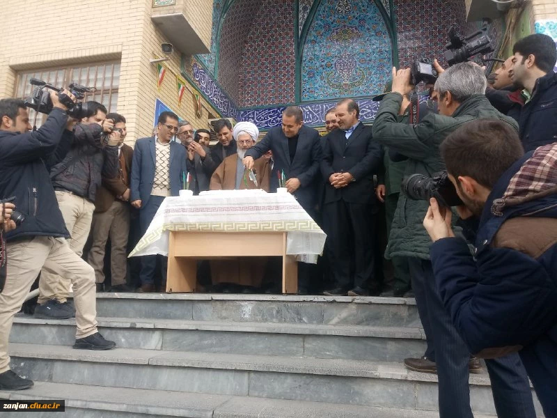 گزارش تصویری: 

حضور مسئولین استان  و رئیس  دانشگاه فرهنگیان استان زنجان  درمراسم متمرکز استانی گلبانگ انقلاب 2