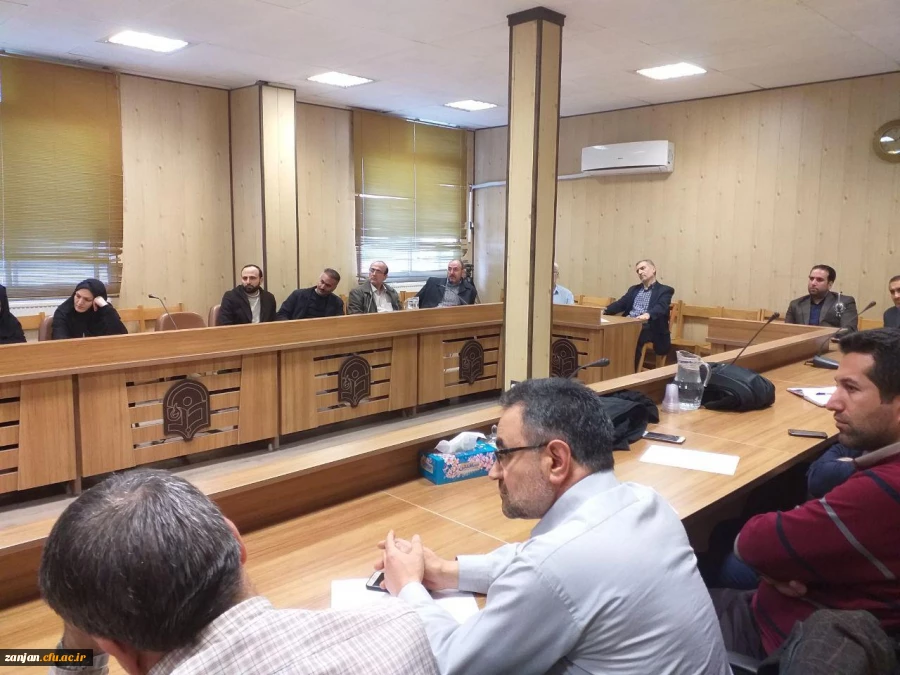 دفتر نظارت، ارزیابی و تضمین کیفیت دانشگاه فرهنگیان استان زنجان برگزار کرد:

دوره های بالندگی حرفه ای اعضای غیر هیات علمی
 4