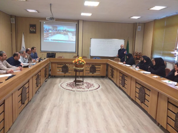 دفتر نظارت، ارزیابی و تضمین کیفیت دانشگاه فرهنگیان استان زنجان برگزار کرد:

دوره های بالندگی حرفه ای اعضای غیر هیات علمی
 9