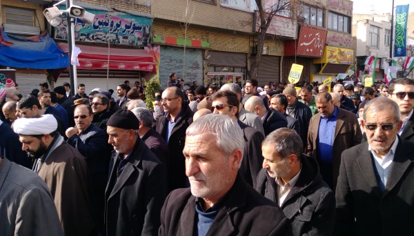 شرکت دانشجویان و مسئولان پردیس شهید بهشتی دانشگاه فرهنگیان استان زنجان در راهپیمایی 22 بهمن 97