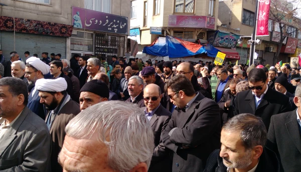 شرکت دانشجویان و مسئولان پردیس شهید بهشتی دانشگاه فرهنگیان استان زنجان در راهپیمایی 22 بهمن 97