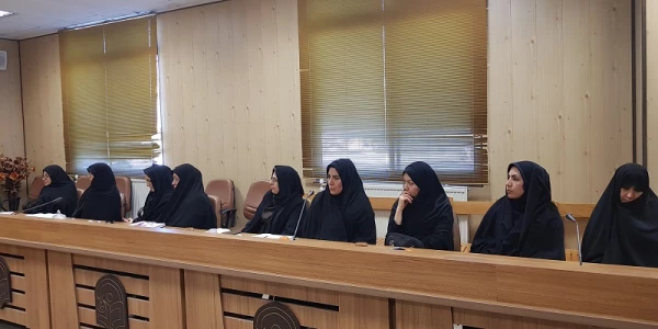 نشست تخصصی نماز با حضور دکتر دیرباز با موضوع شیوه های جذب فرزندان به نماز