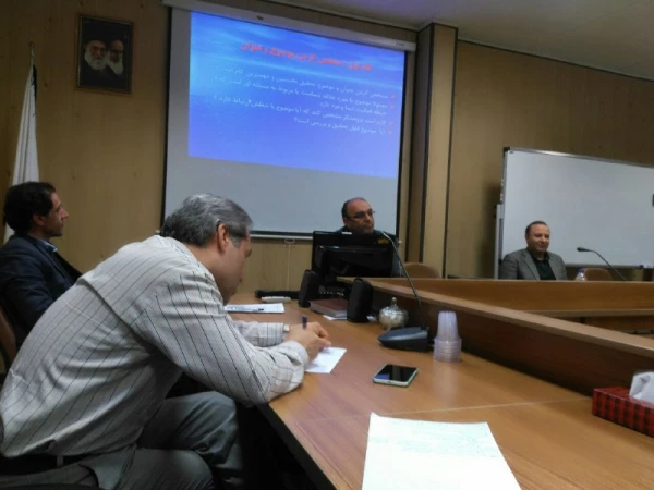 دکتر اجاقلو در  دوره بالندگی اقدام پژهشی ویژه اعضای  غیر هیات علمی دانشگاه فرهنگیان استان زنجان گفت:

برای رفع ناآرامی سازمانی باید به دنبال راهکار باشیم، 2