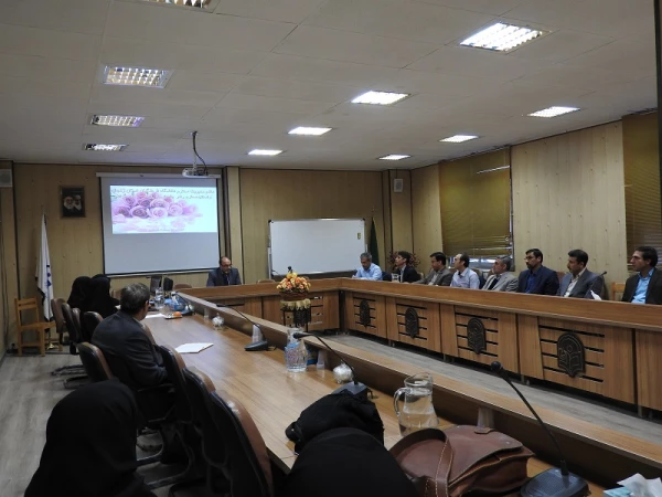 جلسه ی هم اندیشی اساتید 3