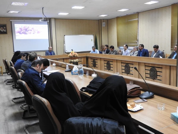 جلسه ی هم اندیشی اساتید 6