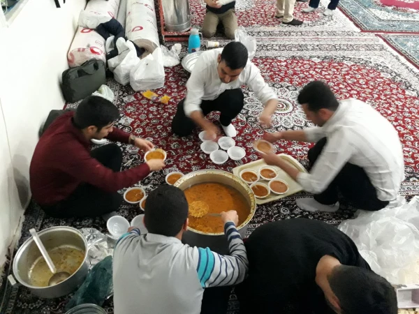 جشن نیمه شعبان و مراسم افطاری 2-2-98 پردیس شهید بهشتی زنجان