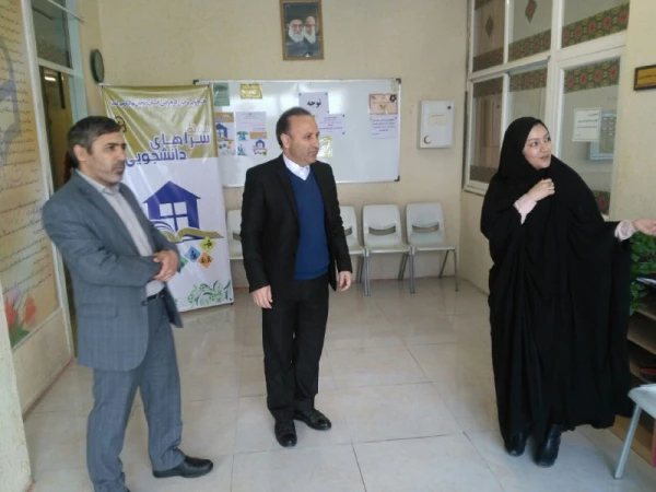 در هفته سراهای دانشجویی در پردیس الزهرا(س) برگزار شد:

بازدید دکتر دویران رئیس شورای شهر از سرای دانشجویی پردیس الزهرا(س) استان زنجان 5