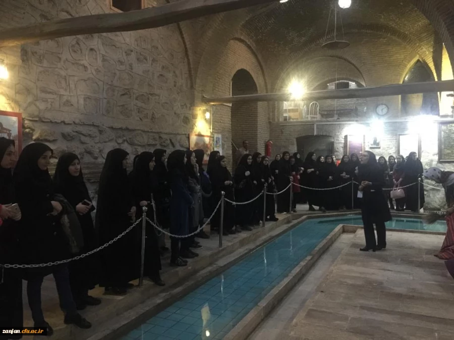 به همت دانشجویی پردیس الزهرا (س) زنجان و با همکاری معاونت شهرداری زنجان برگزار شد:

تور گردشگری(زنجانگردی) به مناسبت هفته سراهای دانشجویی و آموزش 2