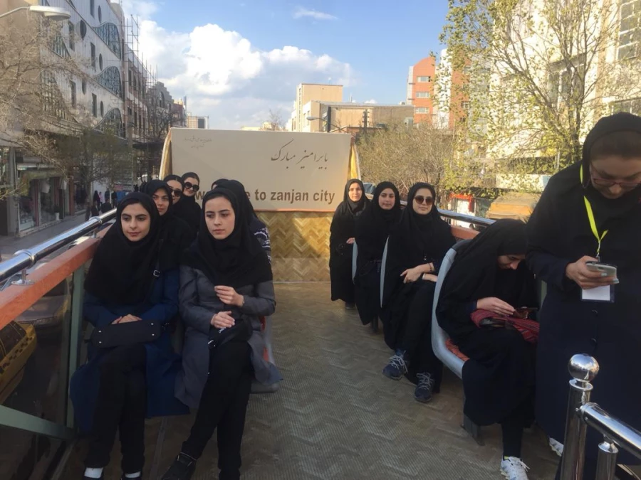 به همت دانشجویی پردیس الزهرا (س) زنجان و با همکاری معاونت شهرداری زنجان برگزار شد:

تور گردشگری(زنجانگردی) به مناسبت هفته سراهای دانشجویی و آموزش 2