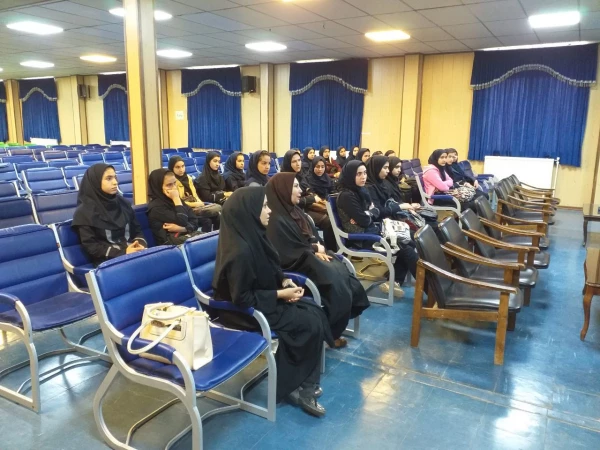 آموزش پردیس الزهرا (س) اعلام کرد:
بازدید دانش آموزان از دانشگاه فرهنگیان به مناسبت هفته مشاغل  2