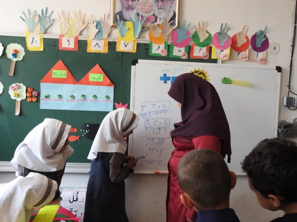 آموزش پردیس الزهرا(س) اعلام کرد:
بازدید از مدارس روستایی  2