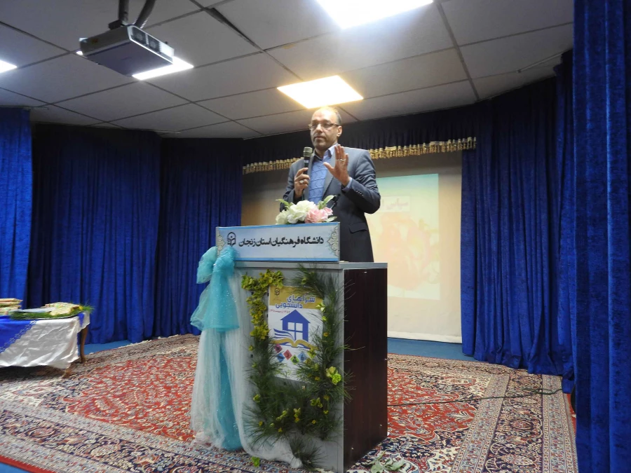 به مناسبت هفته سرای دانشجویی برگزار شد:

تجلیل از فعالان حوزه سرای دانشجویی  در ویژه برنامه سرای دانشجویی من 6