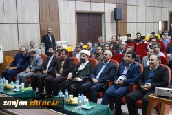 معاون سیاسی امنیتی استانداری زنجان در مراسم هفته سرآمدی در دانشگاه فرهنگیان استان زنجان گفت:

دانشگاه فرهنگیان،دانشگاهی، که می تواند انسان هایی را پرورش دهد که هم واجد نوآوری و بداعت باشند و هم بتوانند این شاخصه را در نسل آینده پرورش دهند. 7