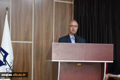 معاون سیاسی امنیتی استانداری زنجان در مراسم دهه سرآمدی آموزش در دانشگاه فرهنگیان استان زنجان گفت:

دانشگاه فرهنگیان،دانشگاهی، که می تواند انسان هایی را پرورش دهد که هم واجد نوآوری و بداعت باشند و هم بتوانند این شاخصه را در نسل آینده پرورش دهند.