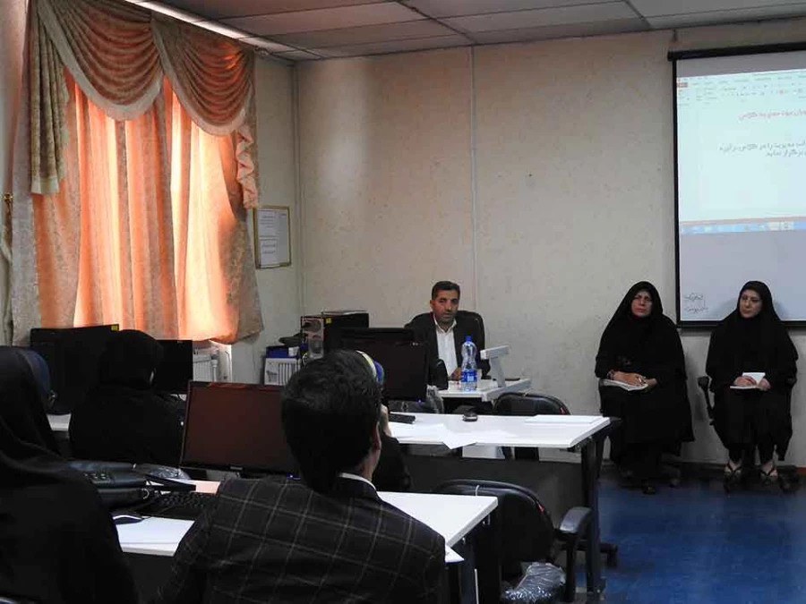 در دانشگاه فرهنگیان استان زنجان برگزار شد:

سومین همایش نومعلمان دانش آموخته ی دانشگاه فرهنگیان استان زنجان 7