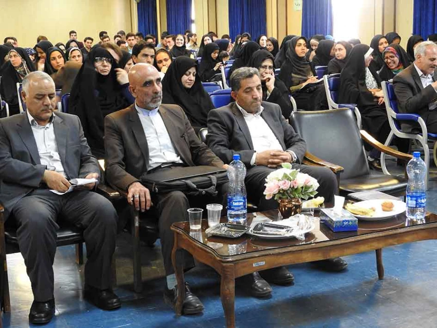 در دانشگاه فرهنگیان استان زنجان برگزار شد:

سومین همایش نومعلمان دانش آموخته ی دانشگاه فرهنگیان استان زنجان 10